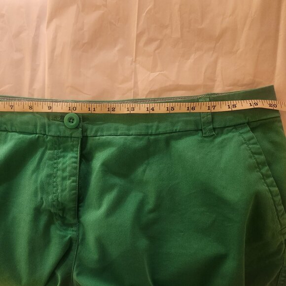 Crown & Ivy Kelly Green Women's Cuffed Bermuda Shorts Plus Size 18W Cotton Blend - Picture 10 of 10